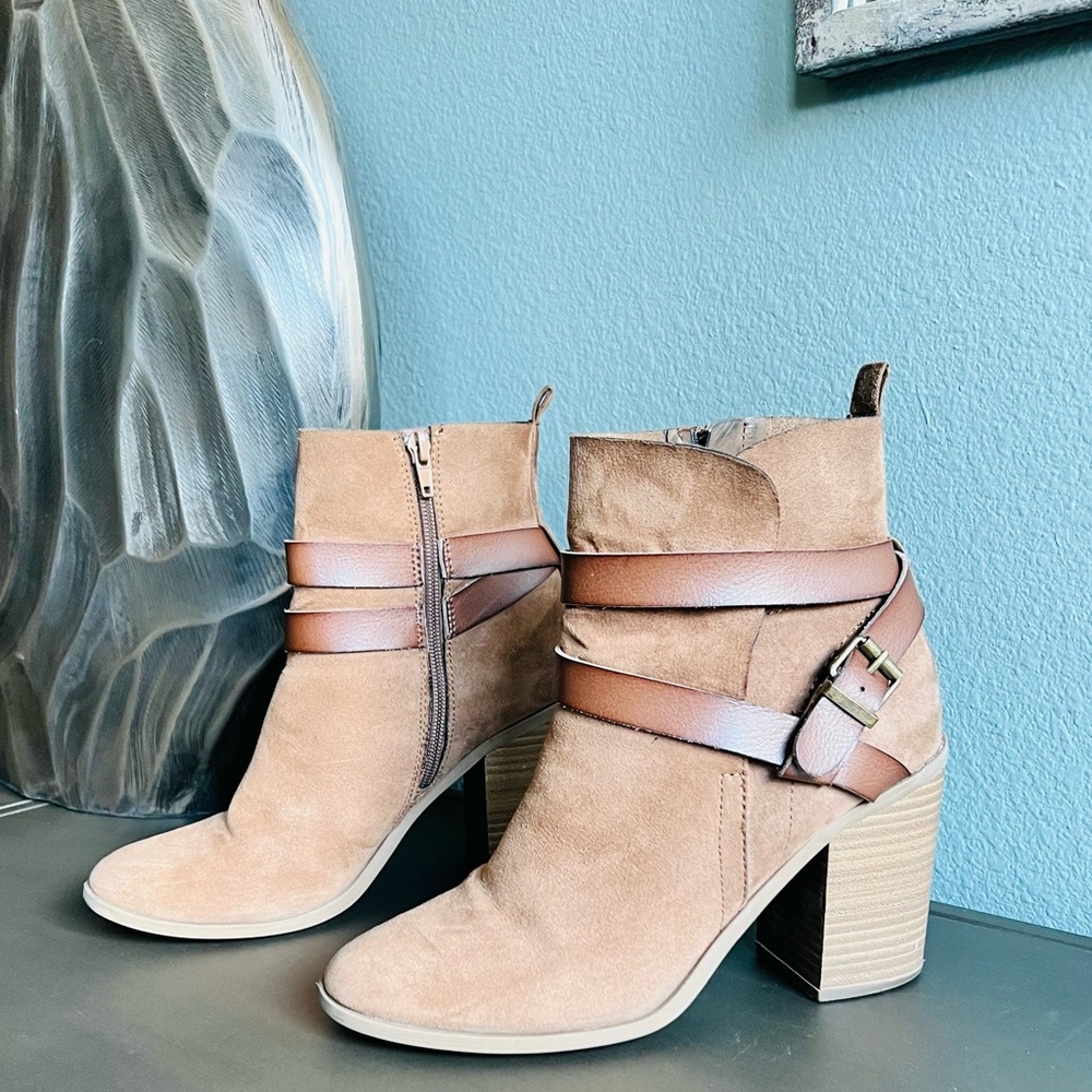 {Madden Girl} Booties - Picture 2 of 9